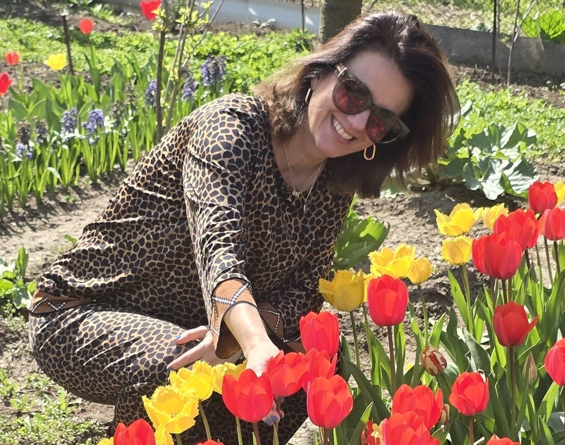 Between Tulips and NASA: The Audacity to Begin Again